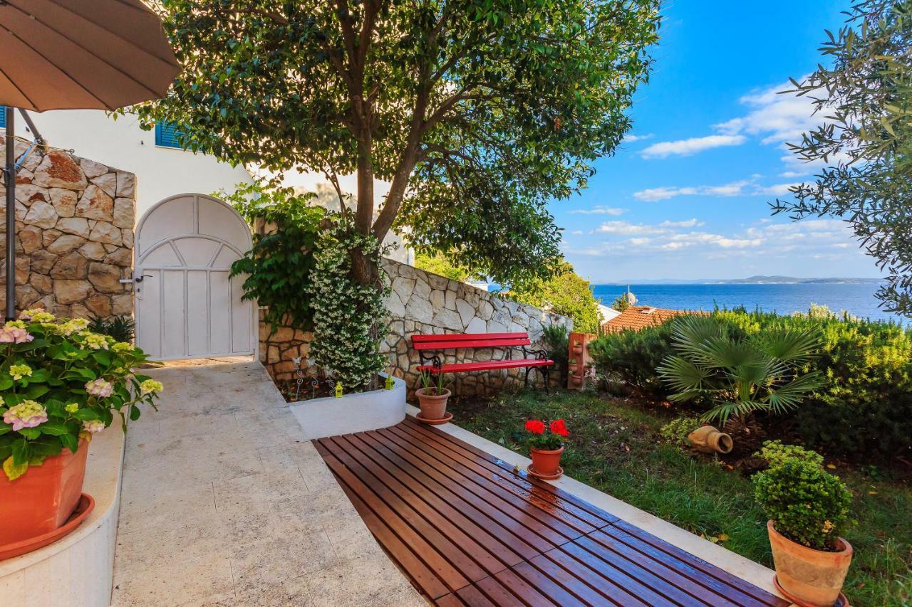Holiday Home Lola, Sea On A Palm! Heated Pool トロギール エクステリア 写真