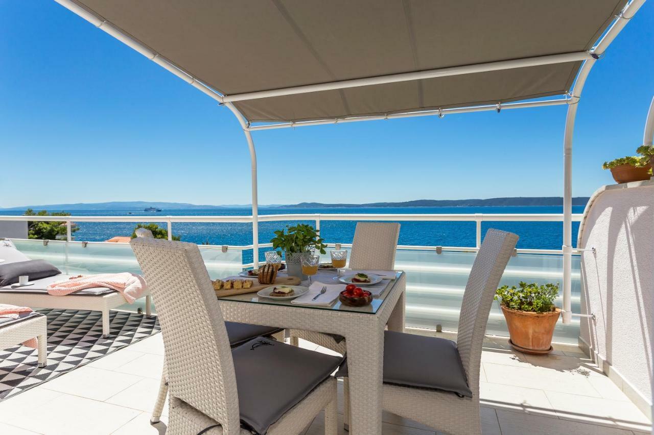 Holiday Home Lola, Sea On A Palm! Heated Pool トロギール エクステリア 写真
