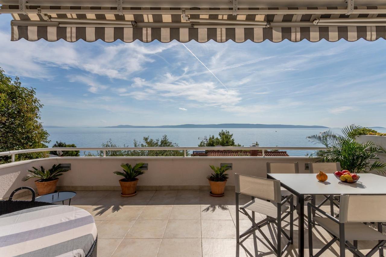 Holiday Home Lola, Sea On A Palm! Heated Pool トロギール エクステリア 写真